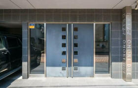 2/2 エントランス