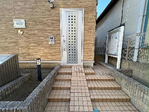 3/3 エントランス