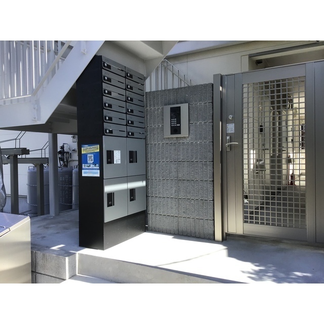 22/22 エントランス