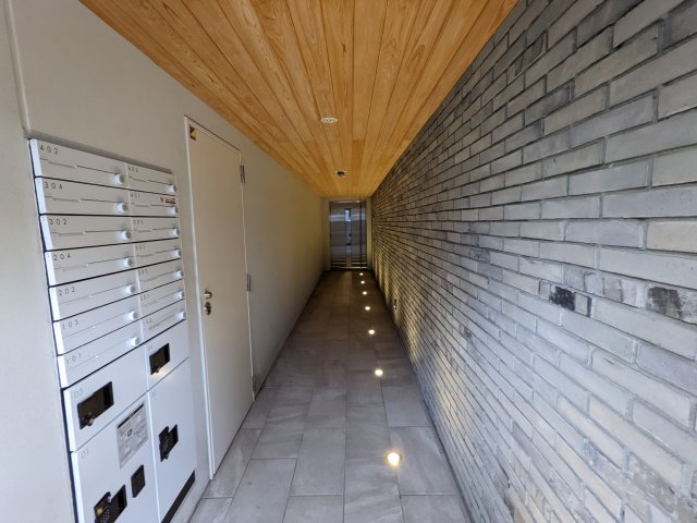 17/21 エントランス