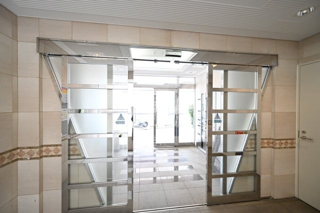 15/17 エントランス