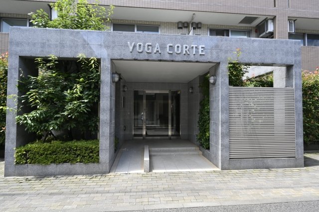 2/4 エントランス