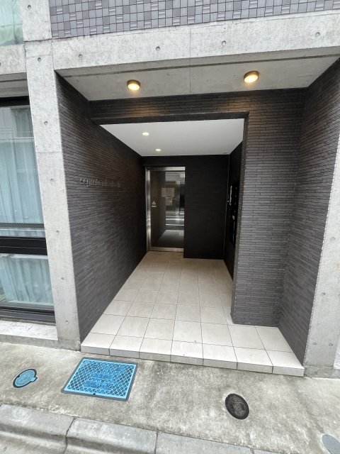 2/3 エントランス