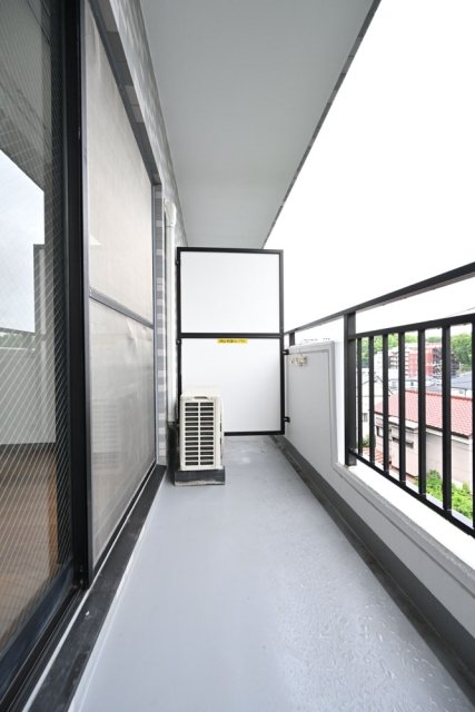 16/23 バルコニー