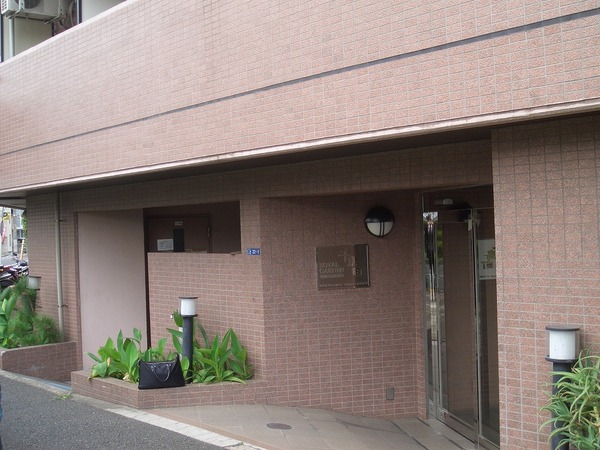 13/13 エントランス