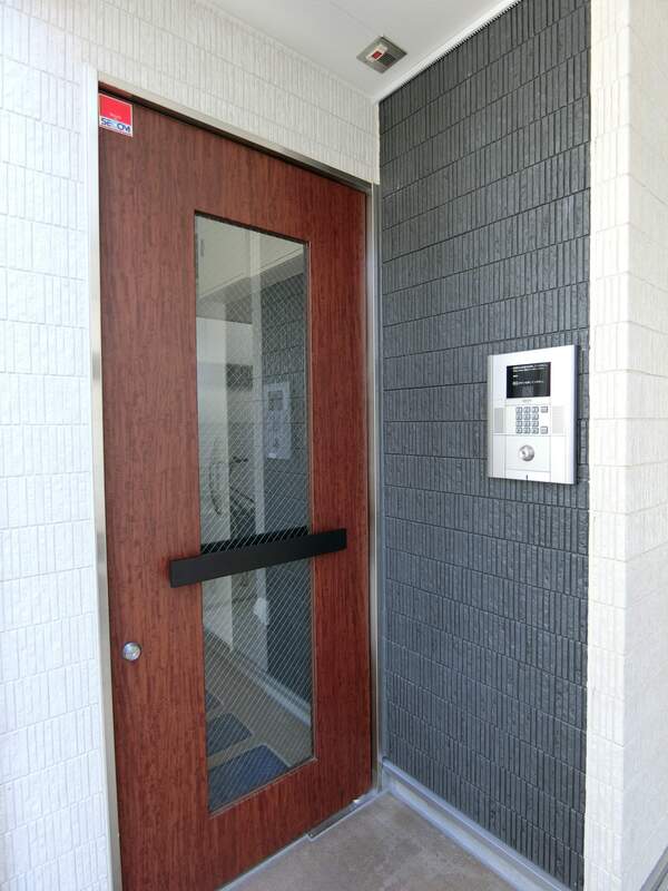 25/25 エントランス