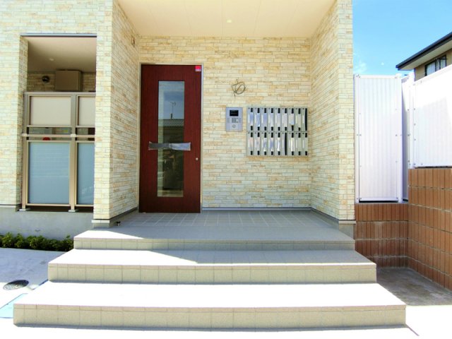 22/22 エントランス