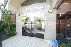 16/16 エントランス