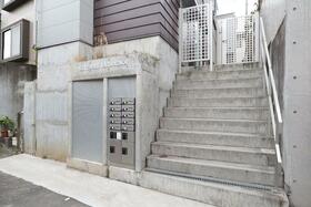 2/2 エントランス