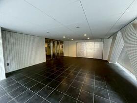 15/16 エントランス