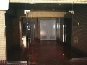 2/2 エントランス