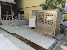 15/16 エントランス