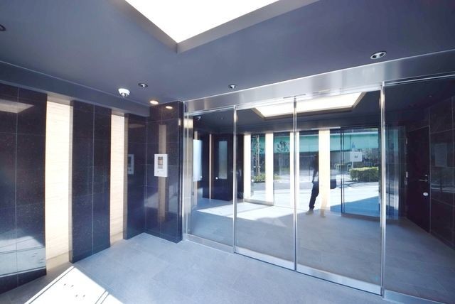 20/20 エントランス