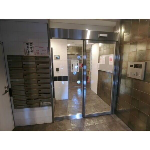 4/5 エントランス