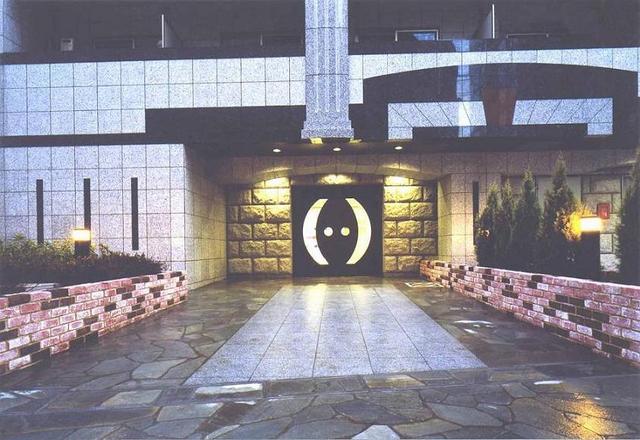 25/30 エントランス