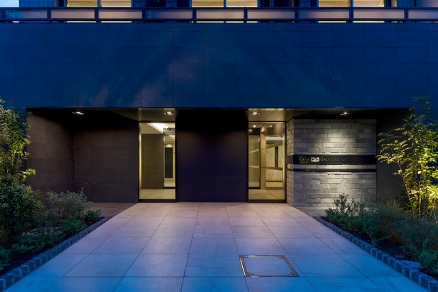 25/28 エントランス