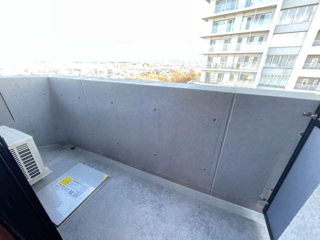 22/28 バルコニー