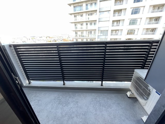 18/23 バルコニー