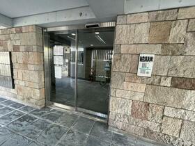 15/16 エントランス