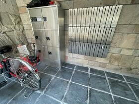 3/3 エントランス