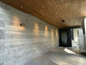 15/15 エントランス