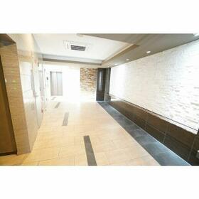 16/16 エントランス