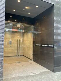 16/17 エントランス