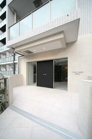 13/15 エントランス