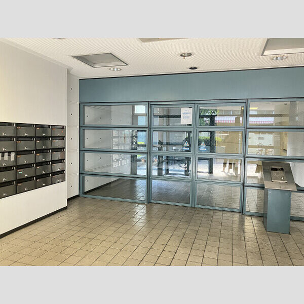 13/17 エントランス