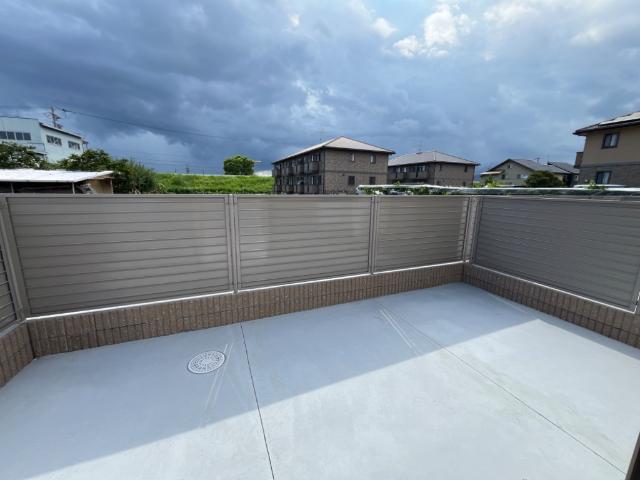 13/23 バルコニー