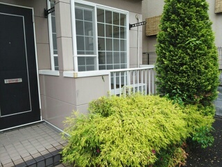 14/19 エントランス