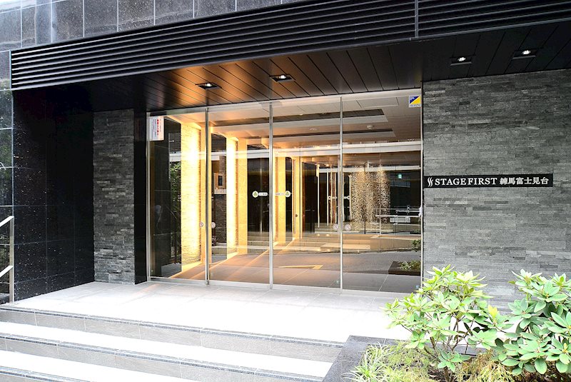 16/21 エントランス