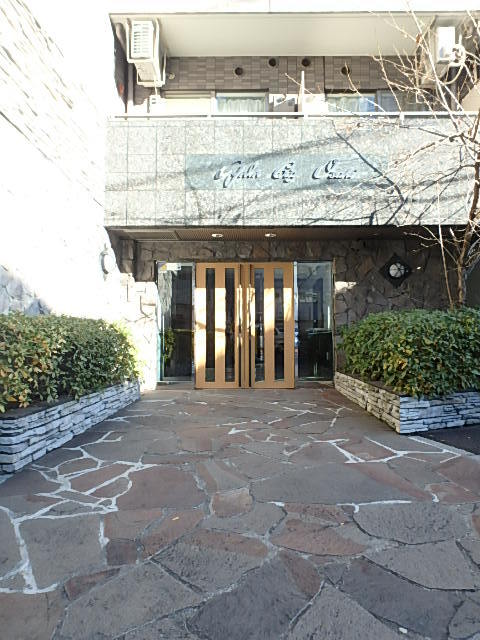 25/30 エントランス