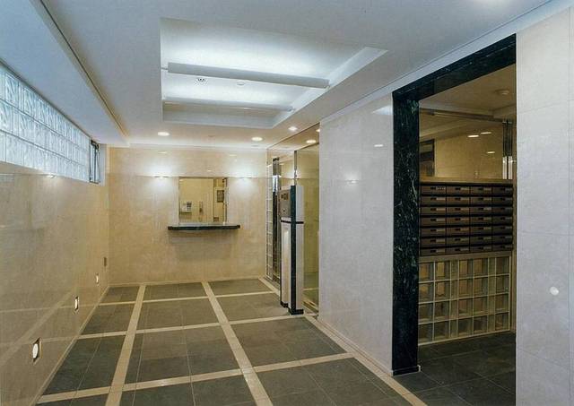 28/29 エントランス