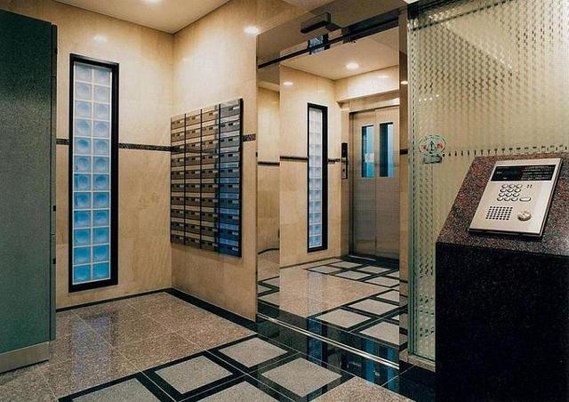 24/29 エントランス