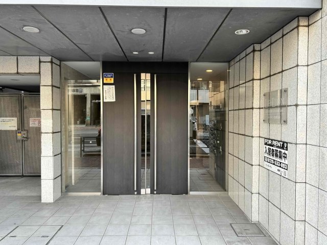 15/17 エントランス