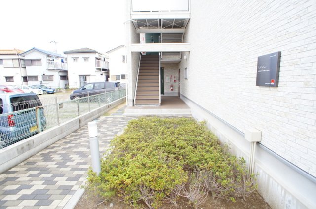 17/17 エントランス