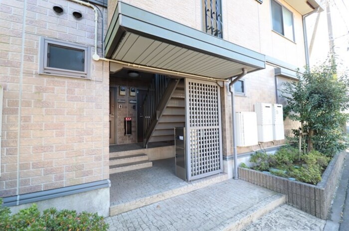 17/18 エントランス