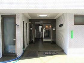 2/3 エントランス