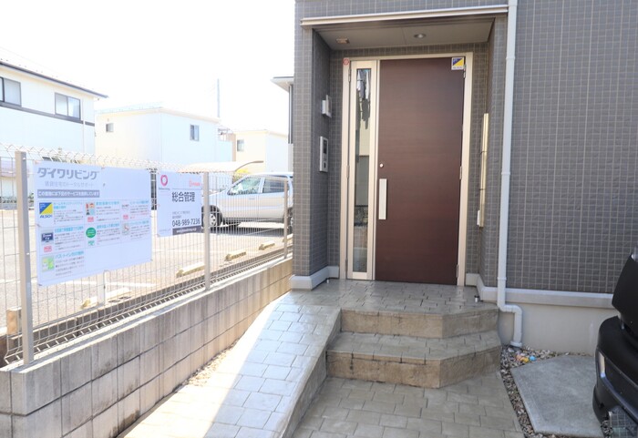 14/22 エントランス