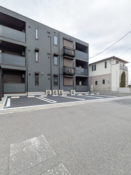 20/20 駐車場