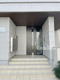 5/5 エントランス