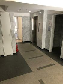 2/2 エントランス