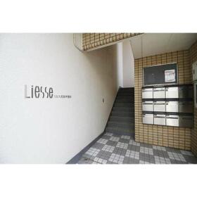 16/16 エントランス