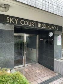 16/16 エントランス