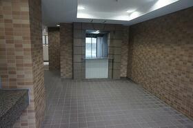 2/3 エントランス