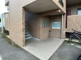 15/16 エントランス