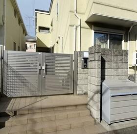 15/15 エントランス