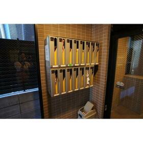 16/16 エントランス