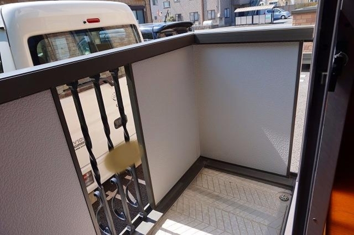 13/19 バルコニー